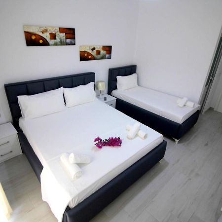Gusto Di Casa Hotell Sarandë Exteriör bild
