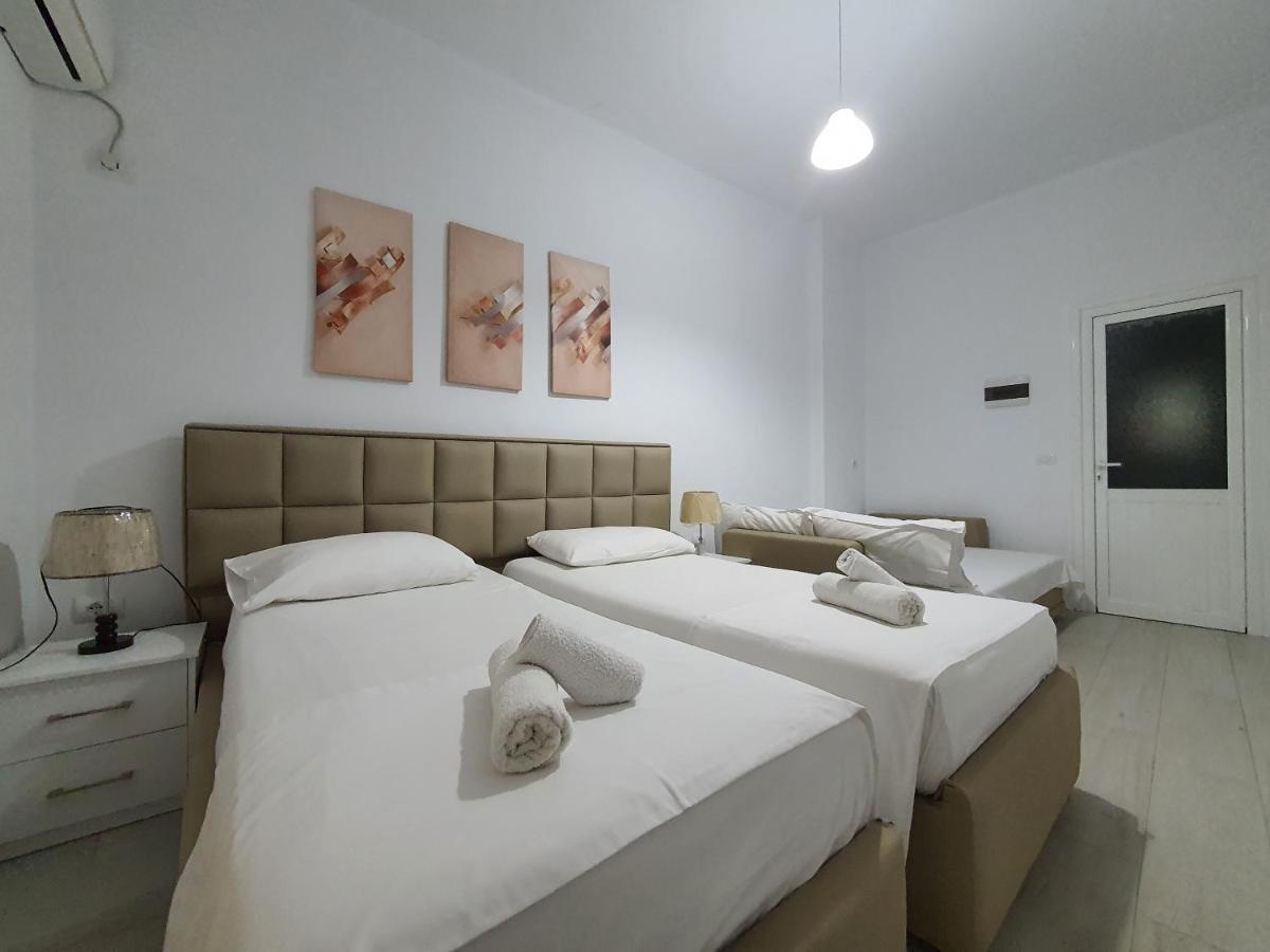 Gusto Di Casa Hotell Sarandë Exteriör bild
