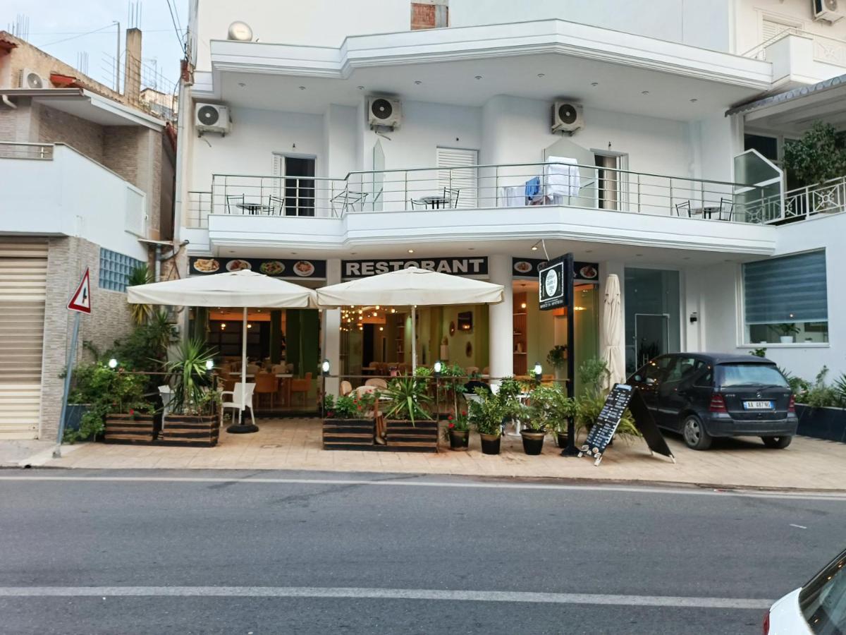 Gusto Di Casa Hotell Sarandë Exteriör bild